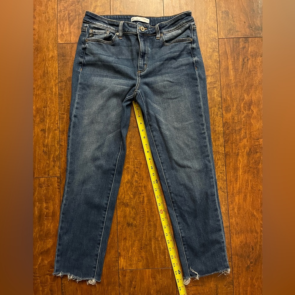 Women’s KanCan Jeans Size 29 with an inseam of 26”